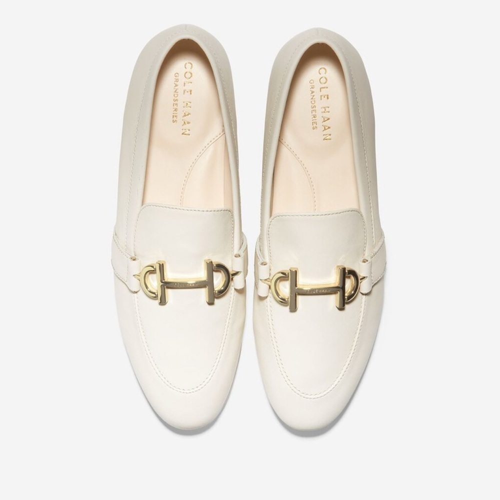 NWOB Cole Haan Women's White with Gold Hardware Loafers Size 6.5